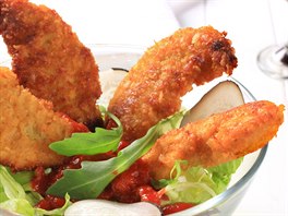 Pikantn� ku�ec� stripsy se sal�tem