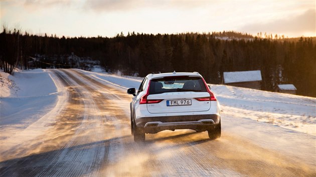 Volvo V90 Cross Country