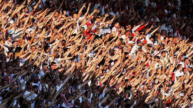 TRIBUNA SEVER. Slvistit fandov bhem derby