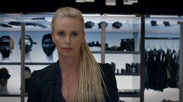 Charlize Theronov ve filmu Rychle a zbsile 8