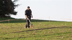 Na Prachaticku se v sobotu zítil ultralight. Po dopadu zaal hoet, pilot...