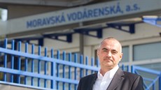 P�tapadesátiletý Martin Bernard je �editelem pro vodárenské aktivity skupiny...