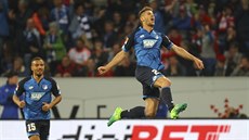 Andrej Kramaric z Hoffenheimu slaví gól v zápase s Bayernem Mnichov.
