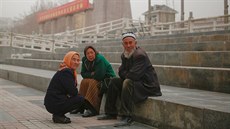 Ujguři ve městě Kašgar v autonomní oblasti Sin-ťiang (22. března 2017)