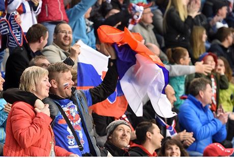 Sloventí fanouci si svtový ampionát hokejových osmnáctek náramn uívají.