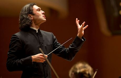 S eskou filharmonií poprvé vystoupí hvzdný ruský dirigent Vladimir Jurowski