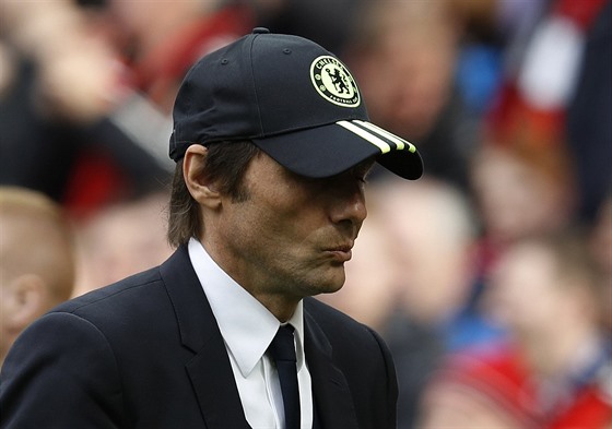 Kou Chelsea Antonio Conte bhem zápasu proti Manchesteru United.