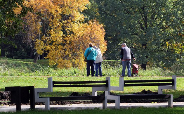V Moravskoslezském kraji �ilo v roce 2024 podle zji�t�ní statistik� 255 tisíc lidí ve v�ku 65 let a více. Za t�icet let jich p�ibylo o 108 tisíc. (ilustra�ní snímek)