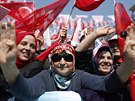Turci v nedli rozhodují v referendu o budoucnosti své zem