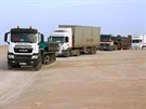 Kolona kamion míí územím nikoho z Maroka do Mauritánie.