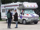 Petin stnek a karavan kontroverznho aktivisty Zdeka Ponerta (na snmku)...