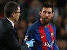 KRVAVÝ RÁM. Lionel Messi odnesl hroziv vypadající pád bhem duelu s...