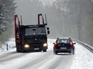 Ostravice, 19. 4. 2017, sníh na cestách v Beskydech.