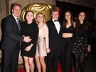 Gordon Ramsay s manelkou Tanou (vpravo) a jejich dti Megan, Matilda, Jack a...