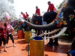 V Thajsku zaal Songkran Festival, známý také jako Vodní festival. Je oslavován...