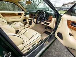 Aston Martin Virage