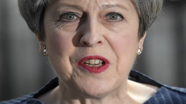Britsk premirka Theresa Mayov oznmila mysl vyhlsit na 8. ervna pedasn volby (18. dubna 2017)