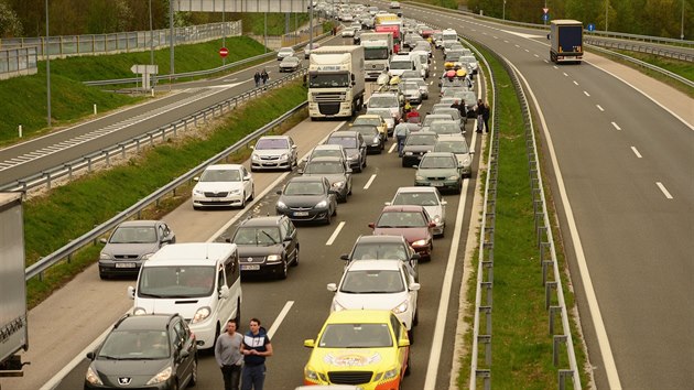 Nejvt problmy zpsobily kontroly na hraninm pechodu Bregana-Obreje mezi Chorvatskem a Slovinskem (7. dubna 2017)