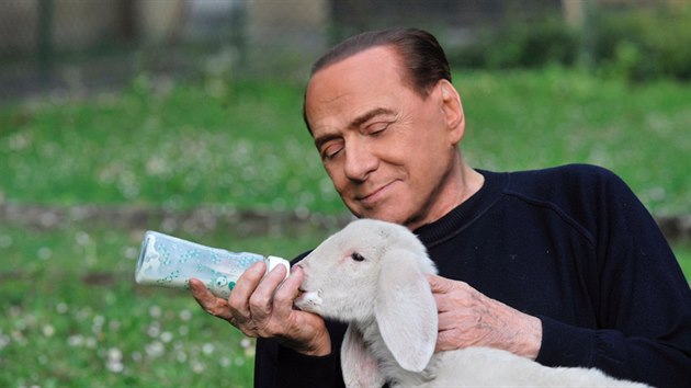 Berlusconi krm jehn ve vegetarinsk kampani (10. duben 2017).