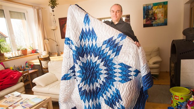Provan deky se symbolem hvzdy dvaj indini jako projev dk.