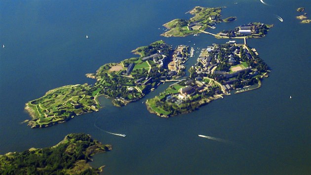 Leteck pohled na pevnost Suomenlinna u Helsinek