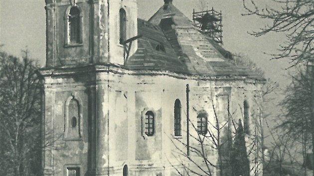 Pohled na vyplen kostel.
