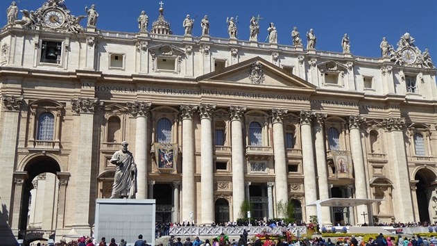 Bazilika svatho Petra ve Vatiknu (19. dubna 2017)