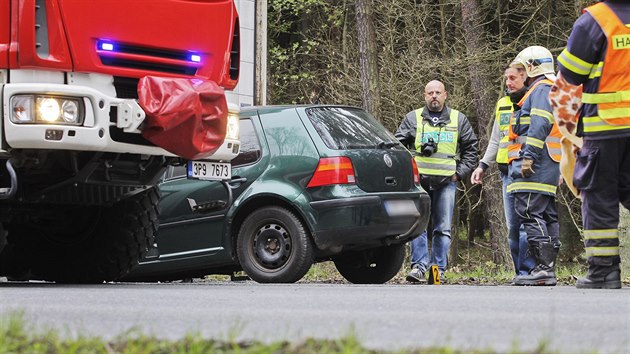 Tragická nehoda na odpočívadle U čtyř sudů na silnici mezi Plzní a Stříbrem. (12. dubna 2017)