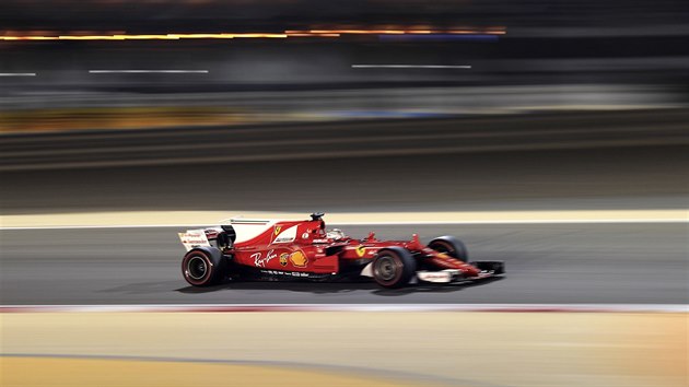 Sebastian Vettel ve Velk cen Bahrajnu