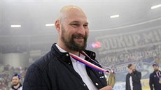 Trenér Komety Libor Zábranský se raduje ze zisku extraligového titulu.