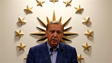 Recep Tayyip Erdogan po vyhláení výsledk referenda promluvil na tiskové...