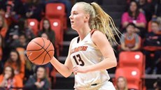 Petra Holeínská v dresu univerzitního celku Illinois Fighting Illini