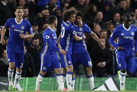 Gólová oslava hrá Chelsea v utkání proti Southamptonu.