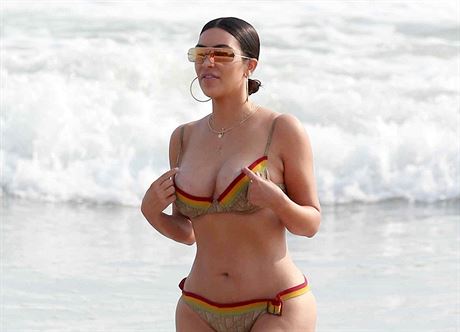 Kim Kardashianov na dovolen v Mexiku (23. dubna 2017)