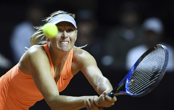 Maria arapovová ve tvrtfinále turnaje ve Stuttgartu.