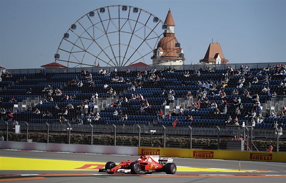 Sebastian Vettel pi druhém tréninku na Velkou cenu Ruska.