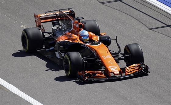 Fernando Alonso pi tréninku na Velkou cenu Ruska formule 1 v Soi.