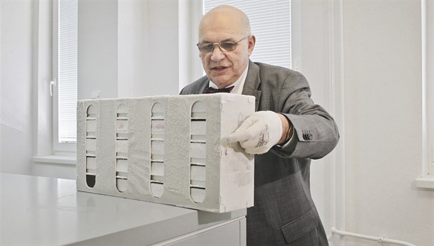 Otevení nové biobanky ve Fakultní nemocnici v Plzni. Na snímku primá oddlení...