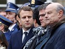 Emmanuel Macron uctil památku policisty zasteleného na Champs-Élysées. (25....
