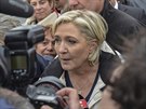 Marine Le Penová agitovala mezi rybái v Grau-du-Roi na jihu Francie. (27....