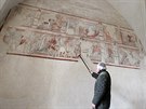 Unikátní fresky, které objevili na zámku ve Velkém Meziíí, doprovází taky...