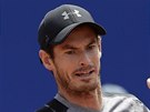Andy Murray returnuje v utkání a Albertem Ramosem-Vinolasem na turnaji v...