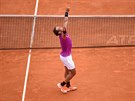 Španělský tenista Rafael Nadal slaví vítězství na turnaji v Monte Carlu.