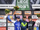 Alejandro Valverde (uprosted) slaví vítzství na závrené jarní klasice...