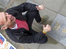 Dominik Ha�ek po odhalen� chodn�ku sl�vy v Pardubic�ch.