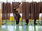 Volební místnost v Vaulx-en-Velin nedaleko Lyonu (23. dubna 2017)