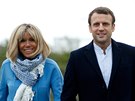 Emmanuel Macron a jeho manelka Brigitte (Le Touquet, 22. dubna 2017)