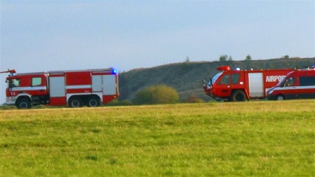 Na praskm letiti musel neplnovan pistt airbus letc z Hannoveru do Vdn. Pinou byl kou na palub (20.4.2017).