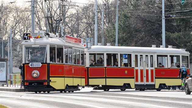 Historická tramvaj již od počátku sezony vyjíždí na pravidelnou trasu ze střešovické vozovny s číslem 41.