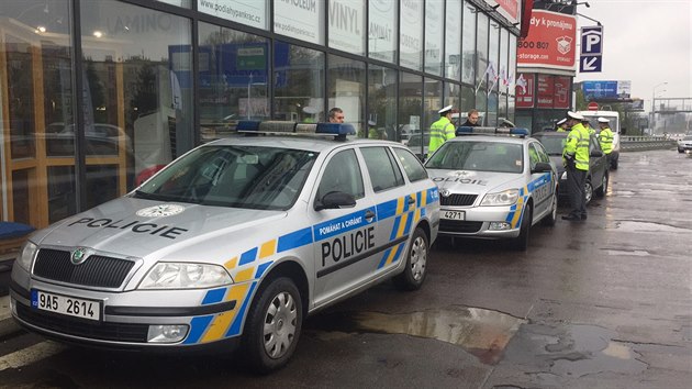 Policistm se podailo zadret v Praze zlodje auta, kter ukradl v Rakousku (26.4.2017)